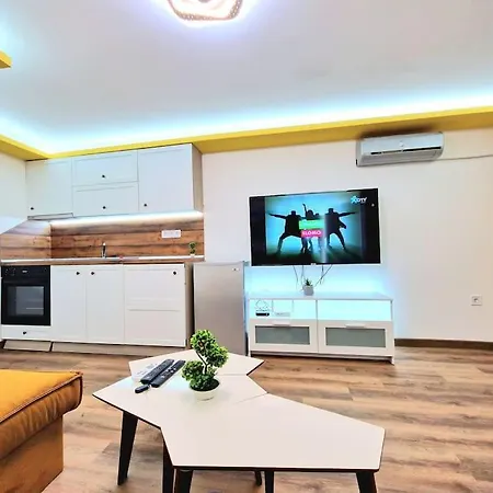 Apartament Yellow Warna