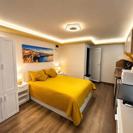 Yellow Apartamento *